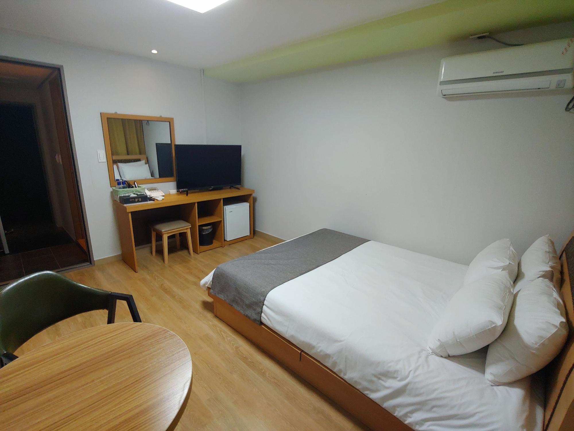 Gallery Hotel Bnb Jeju Ngoại thất bức ảnh