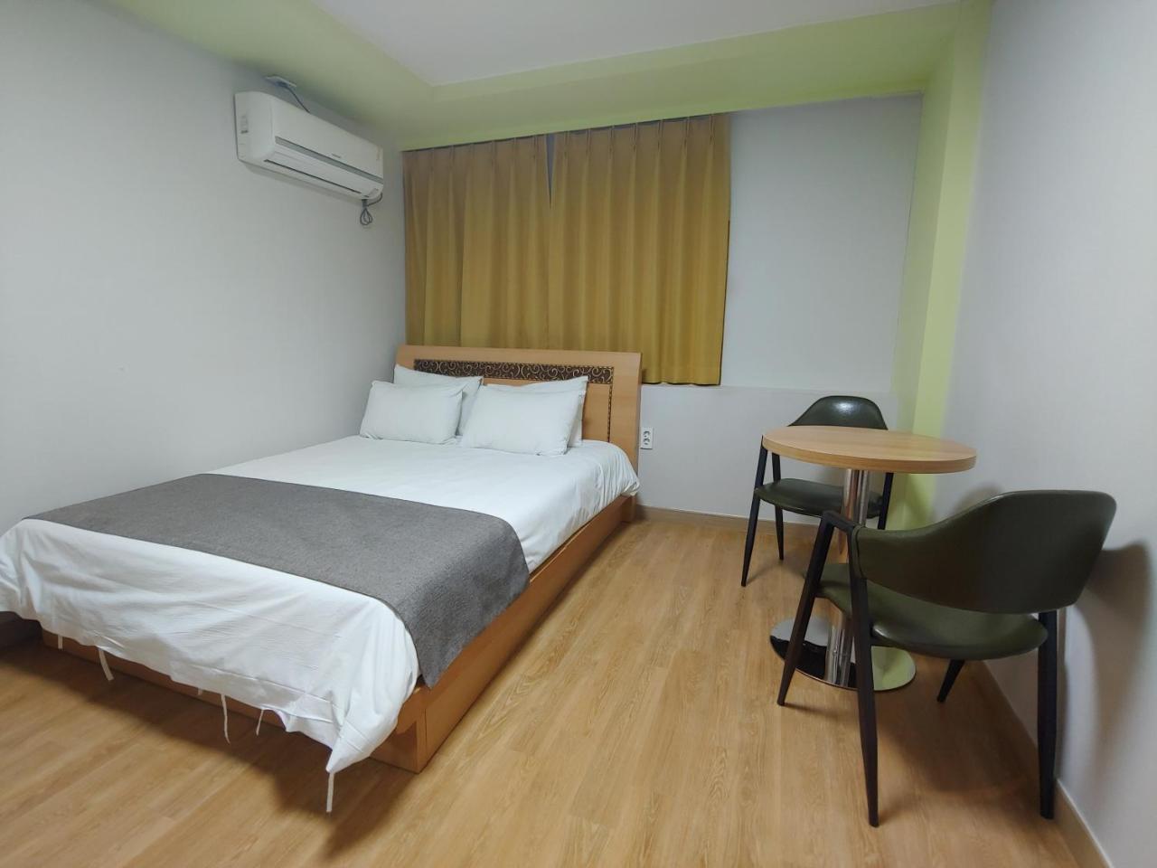 Gallery Hotel Bnb Jeju Ngoại thất bức ảnh