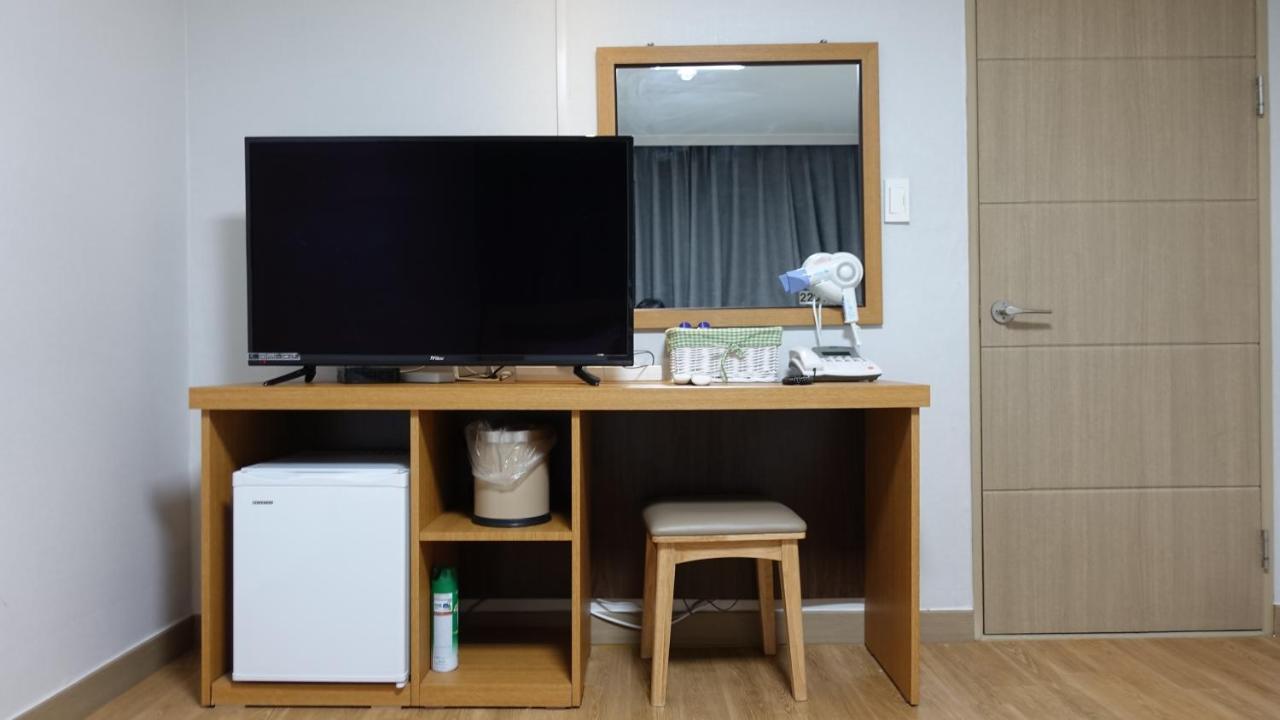 Gallery Hotel Bnb Jeju Ngoại thất bức ảnh